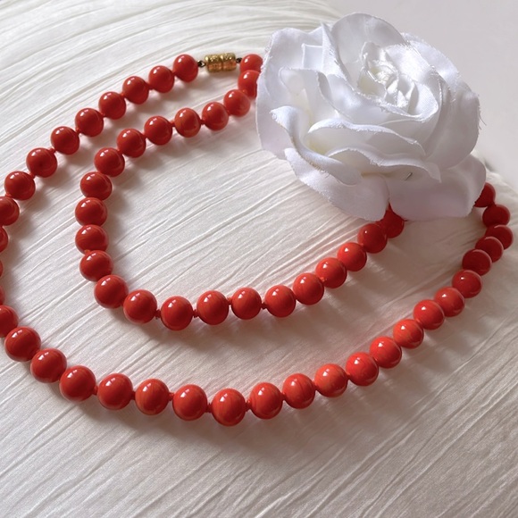 Vintage statement jewelry orange coral tone bead necklace screw clasp - Picture 2 of 10